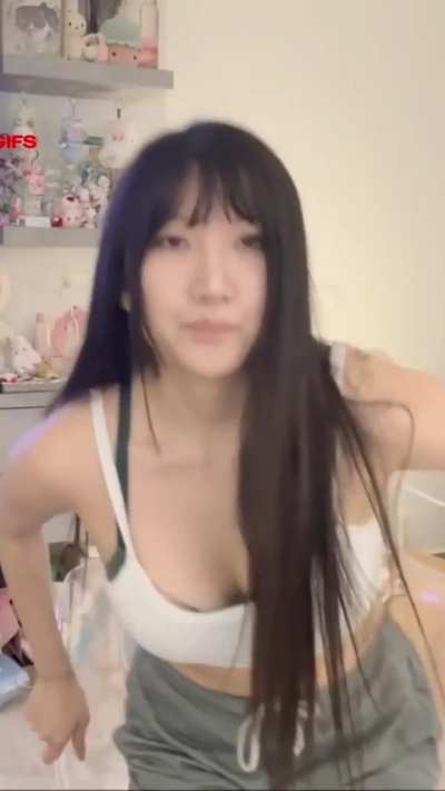 Aria pits and tits