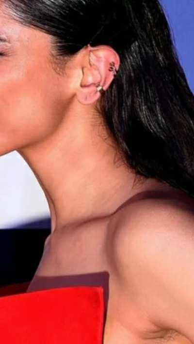 Alia's (Shaved) or Deepika's (Hairy) Armpit? 🔥