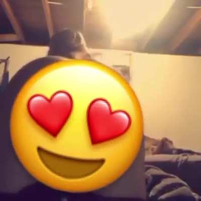 Anyone know how remove emojis