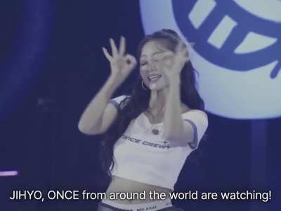 251018 JIHYO ❤️ in baby mode...