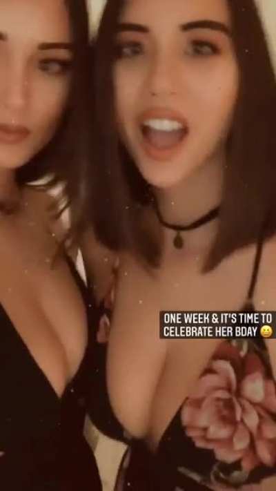 KeilahKang and her sister