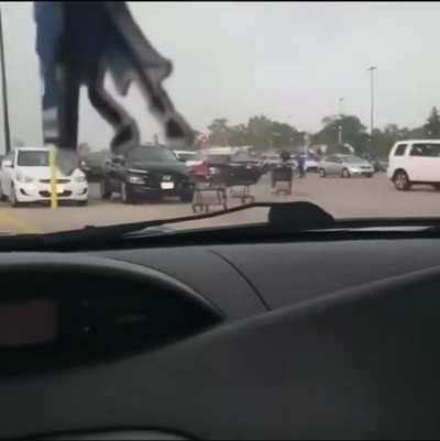 What the Hell??? Shopping Carts tho&hellip; [Weird]