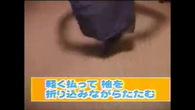 Japanese way of folding T-shirts