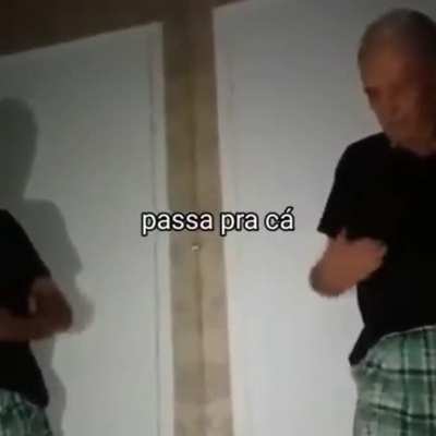 &Eacute; permitido rir??