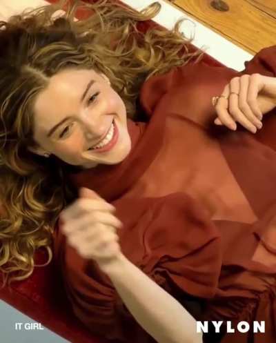 Natalia Dyer, romantic and reflective 💝💖