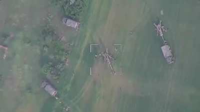 Attack of the suicide drone on position of Ukrainian M777 towed howitzers