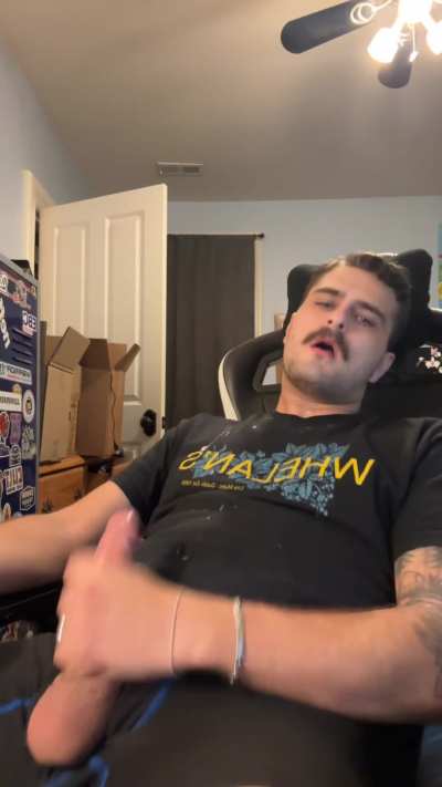 didn&rsquo;t expect to cum this much 