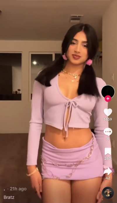 I don&rsquo;t know what her name is but she is fine as helll