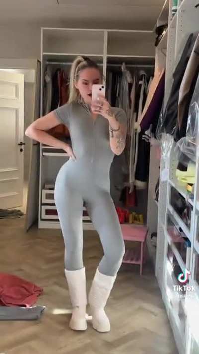 Hi