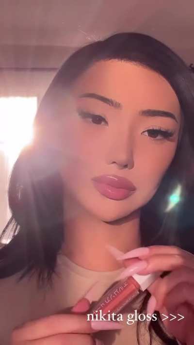 💋