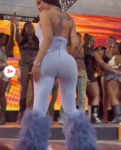 😋