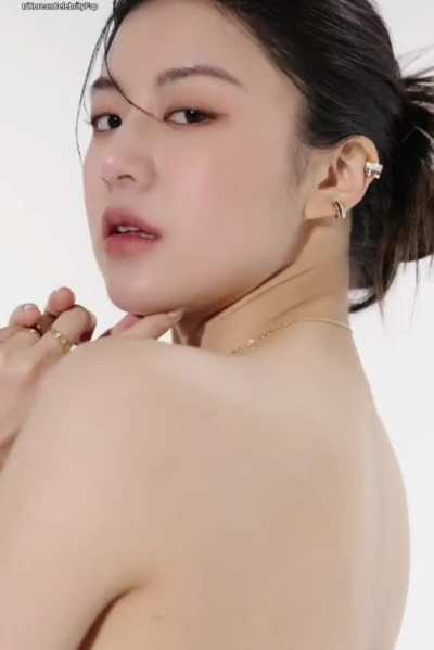 Pretty Go Youn Jung