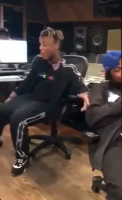 Was watching this video of a Kiki snippet and noticed that the guy in the yellow jacket at the end looks exactly like NBA player Brandon Ingram and I think it actually is him. I&rsquo;m just wondering how he has a connection to Juice and his team