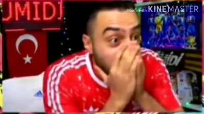 Odamda rastgele bir yere yumruk atarım. En g&uuml;&ccedil;l&uuml; cine vurduğumu ve kavga &ccedil;ıkarttığımı g&ouml;ren diğer cinler: