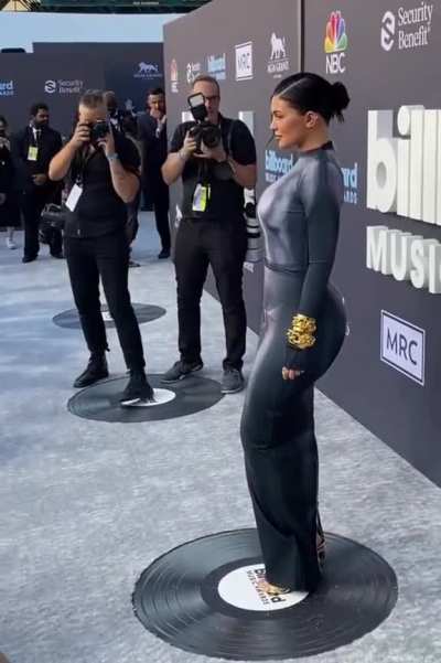 Kylie&rsquo;s figure at the BBMAS