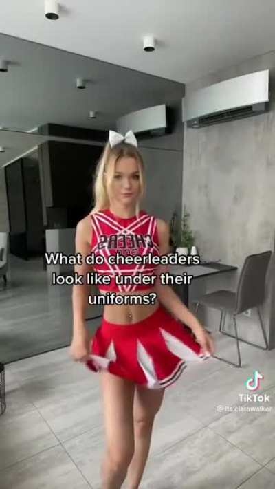 W&uuml;rdet ihr sagen JuliaBeautx ist ein guter Cheerleader?