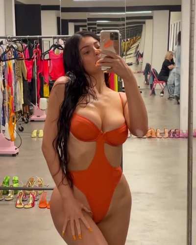KylieSwim.