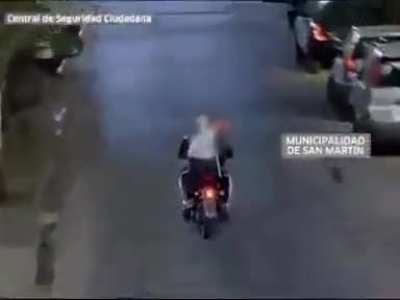 Thief&rsquo;s have a run in with police...