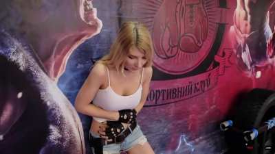 Wonder why "Secret Agent Women" always wear short shirts? Here exactly why. 6 demonstrations