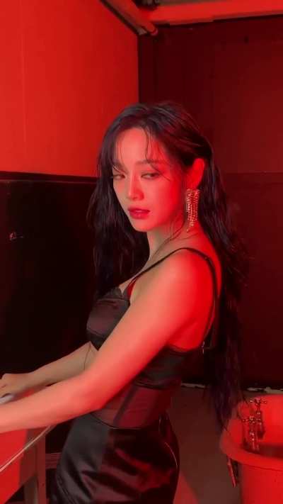 So hot, Kim Sejeong 🥵