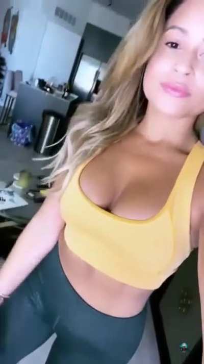 Kayla Braxton 