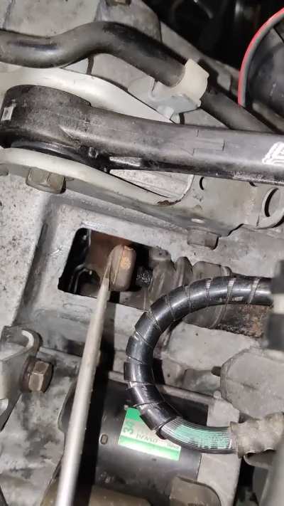 Throw out bearing (pull type) disconnected: how to get it back on