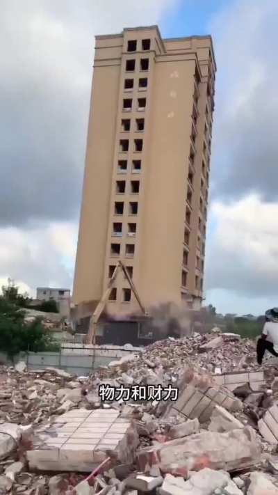 The number of vacant, unoccupied real estate properties in China is estimated at 70&ndash;90 million residential units (enough to house the entire population of France or the United Kingdom).