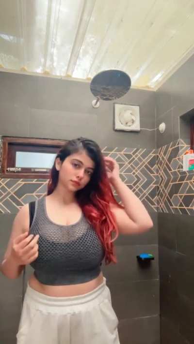 Damn those 🍒 Riya