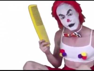 Ronald McDonald&rsquo;s really fell off