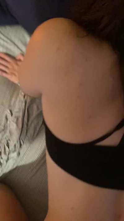 here&rsquo;s an amateur vid of me getting fucked in the ass ;)