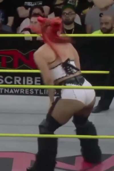 Gigi Dolin 🍑