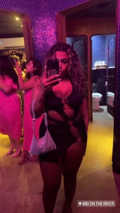 She’s bad af 🥵😍