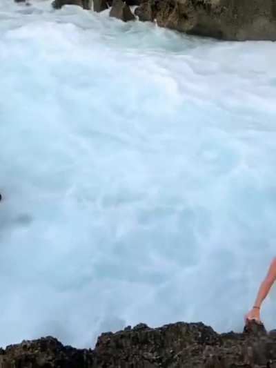 Rogue waves in Nusa Penida, Indonesia