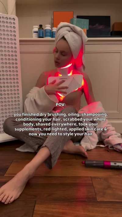 🥵

#selfcare #tiring

supplements @bodybio &amp;amp; @altrient_official
red light @currentbody &amp;amp; @redlightrising (big lamp)