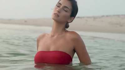 Priscilla, gracing us with a very beautiful, gorgeous and stunning new video at the beach