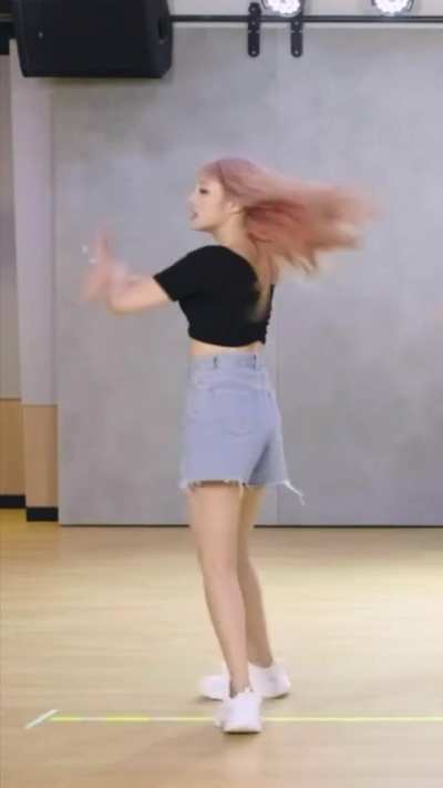 Minnie - (G)I-DLE 