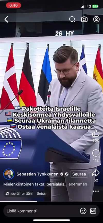 Tynkytt&auml;j&auml; nuolee oranssia persett&auml; ihan t&auml;ysill&auml; eeppisen musiikin tahtiin.
