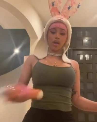 Cardi Shaking It