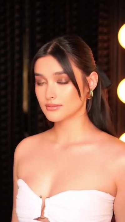 Liza Soberano