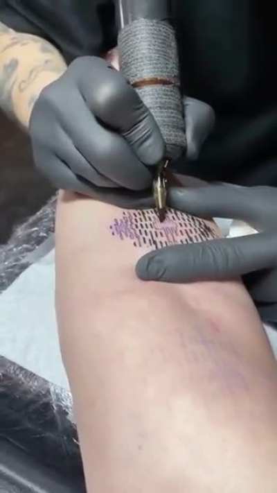 Tatuagem "animada" desse cara aqui @remybtattoo