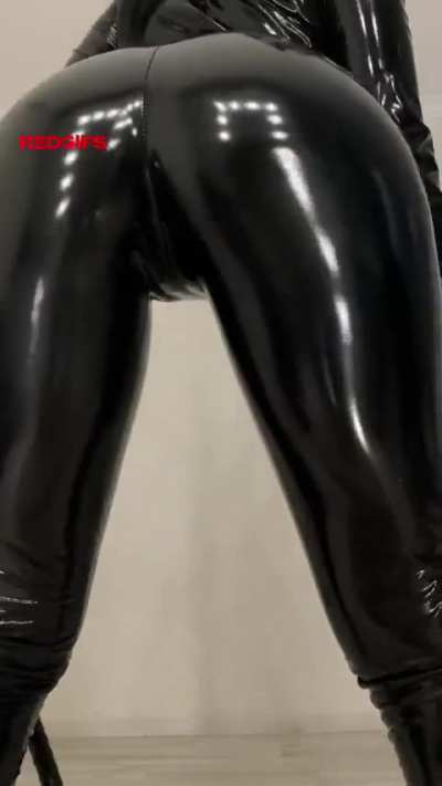 Say "YES" if you'd mess up my latex ass