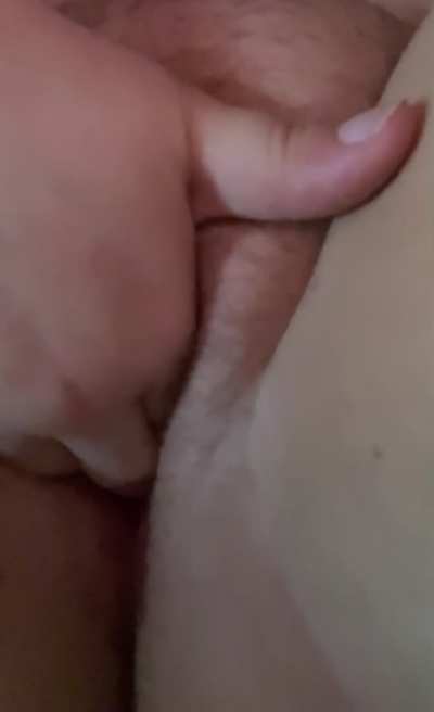 I&rsquo;m so uncontrollably horny tonight 🥵