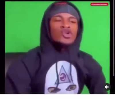 Y'all i think she just scamming y'all niggas bruh cause like there ain't no videos of her actually showing her pussy n going ham 🤦🏾&zwj;♂️