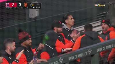 [Highlight] Wilmer Flores homers in a 3-0 count to put the Giants up 5-2