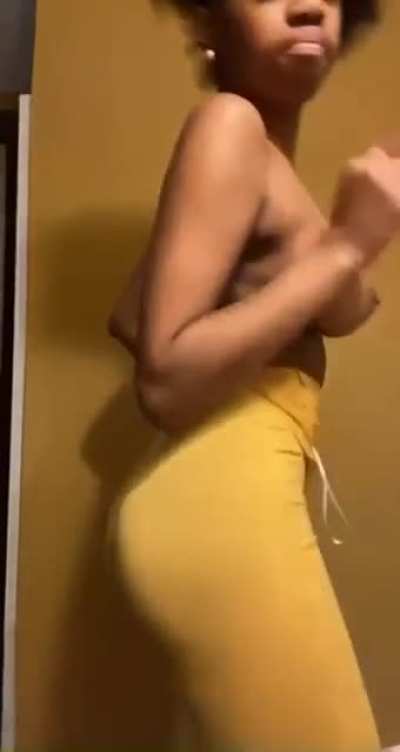 🤷🏾&zwj;♂️
