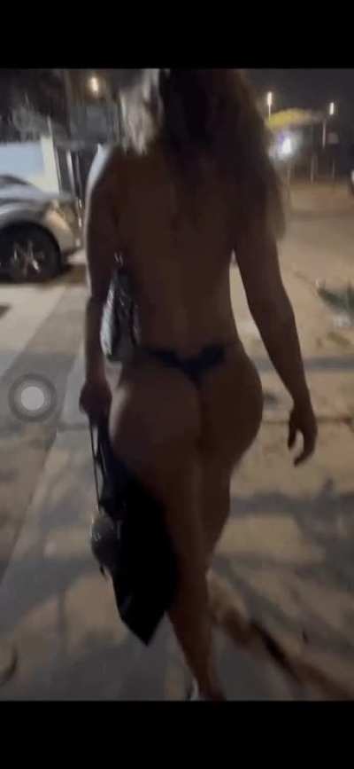 Still need help but Posting the gif of the photo I posted yesterday.I got asked for it so here y'all go