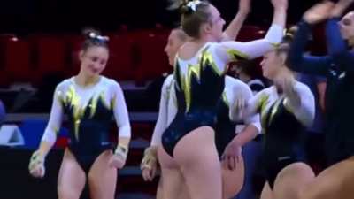Towson&rsquo;s Lauren Bolen. MY GAWD‼️🔥🖤💛