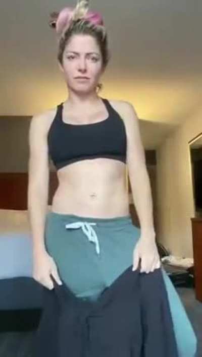 her yummy tummy