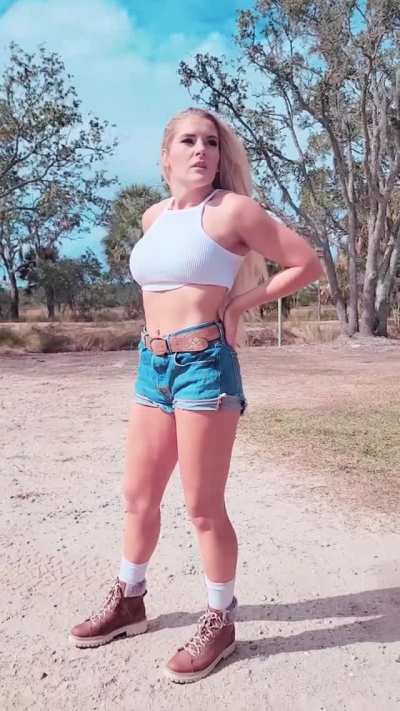 Lacey Evans
