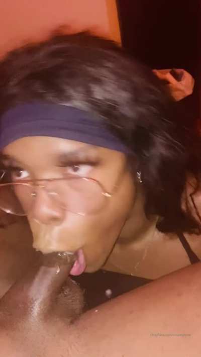 She eating that mf